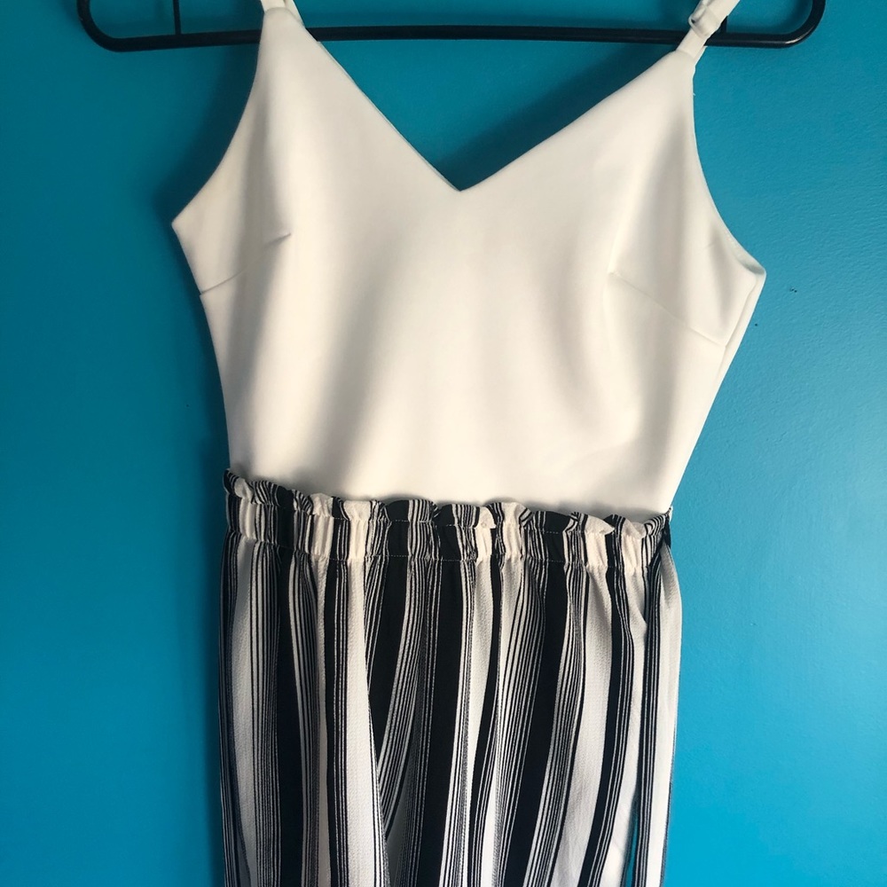 Juniors Size M Romper
